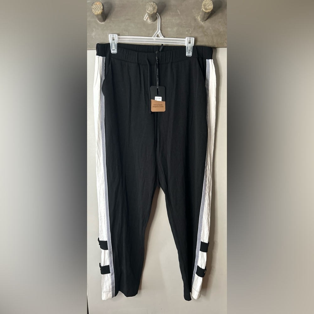 Jane & John pull on pants